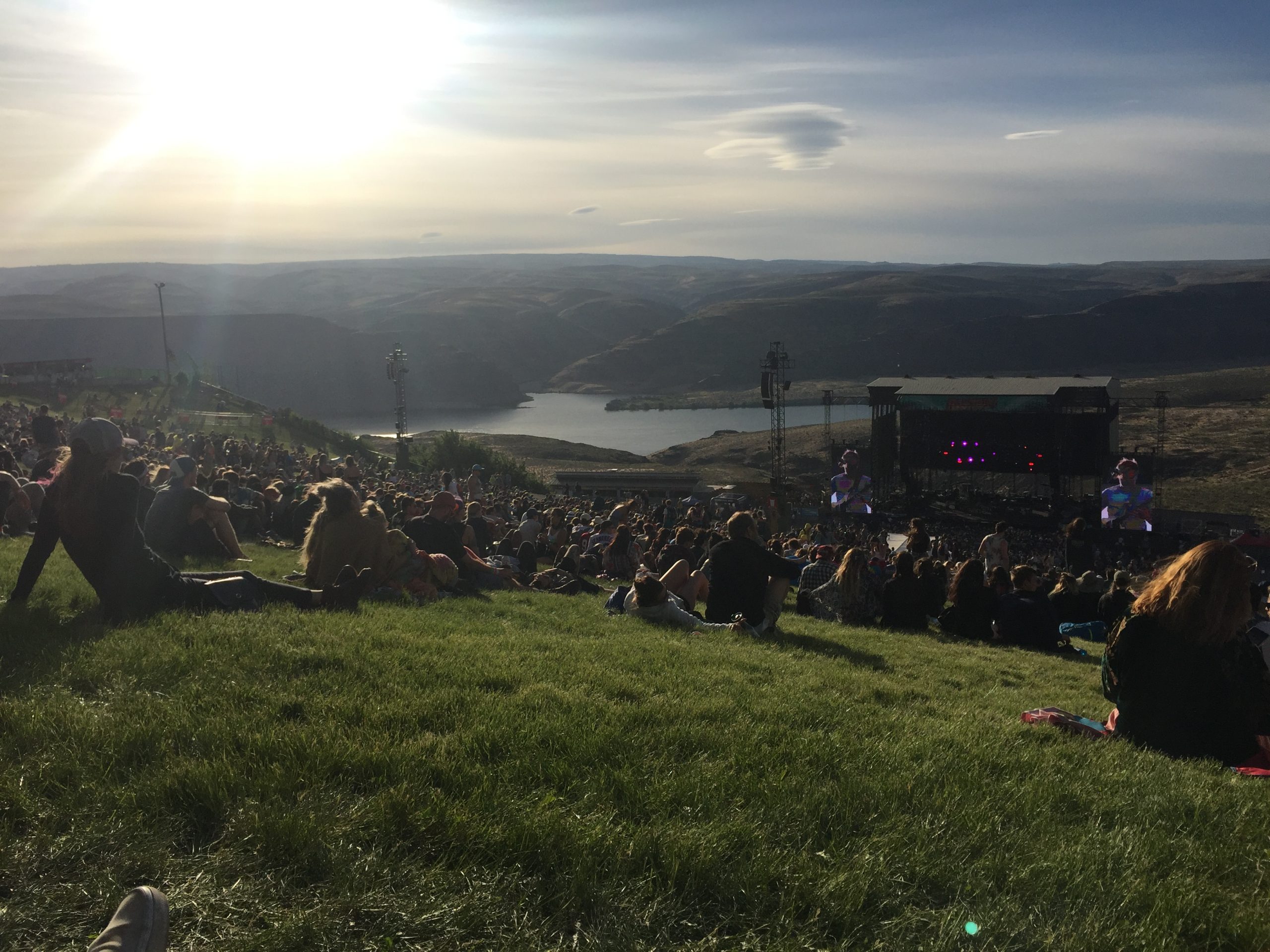 alt="Sasquatch festival main stage"
