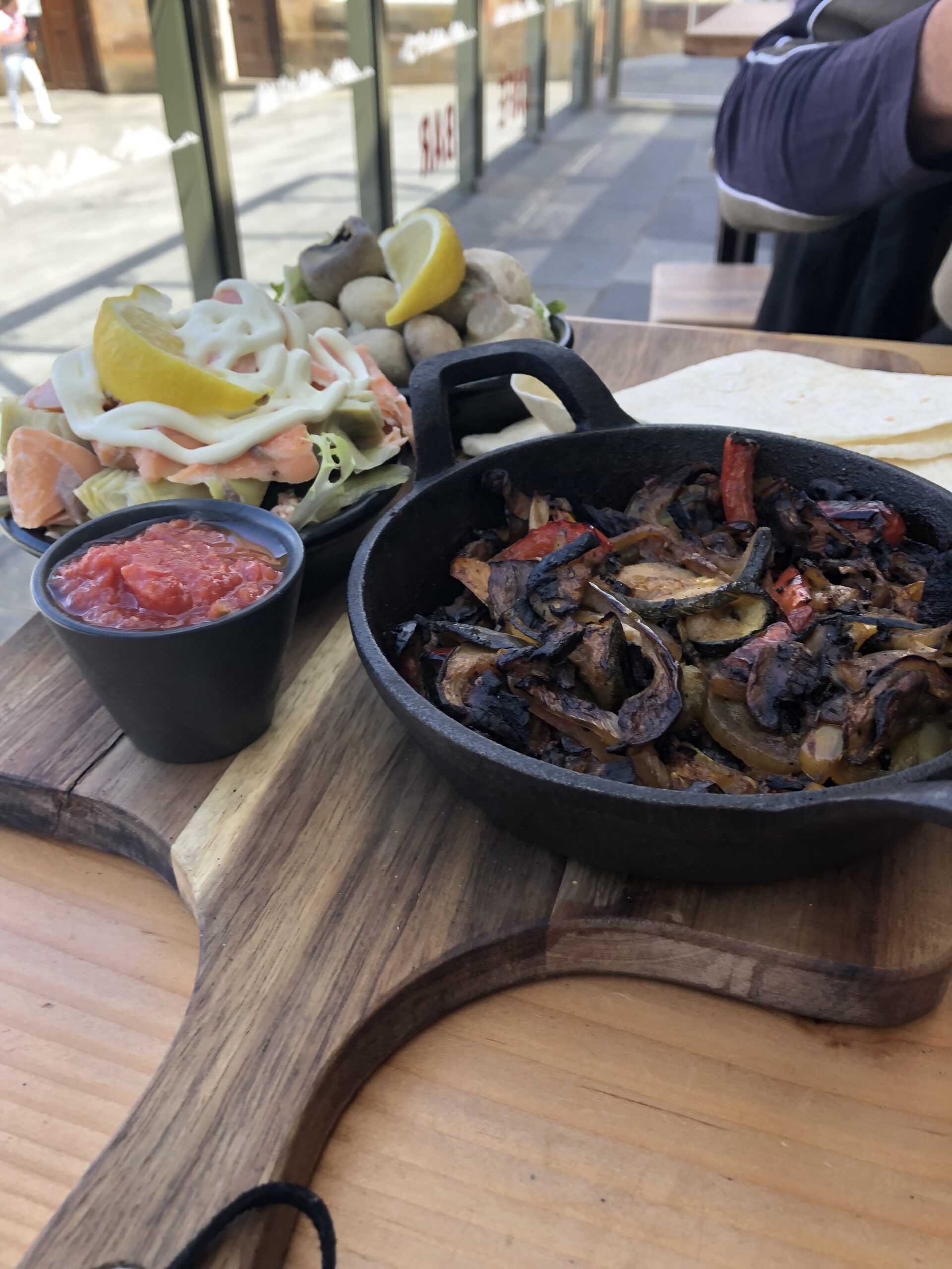 alt="platter of food"