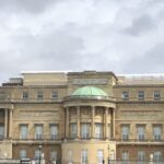 alt="rear of Buckingham Palace building"