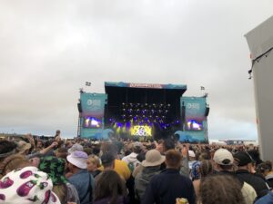 alt="crowd in front of stage"