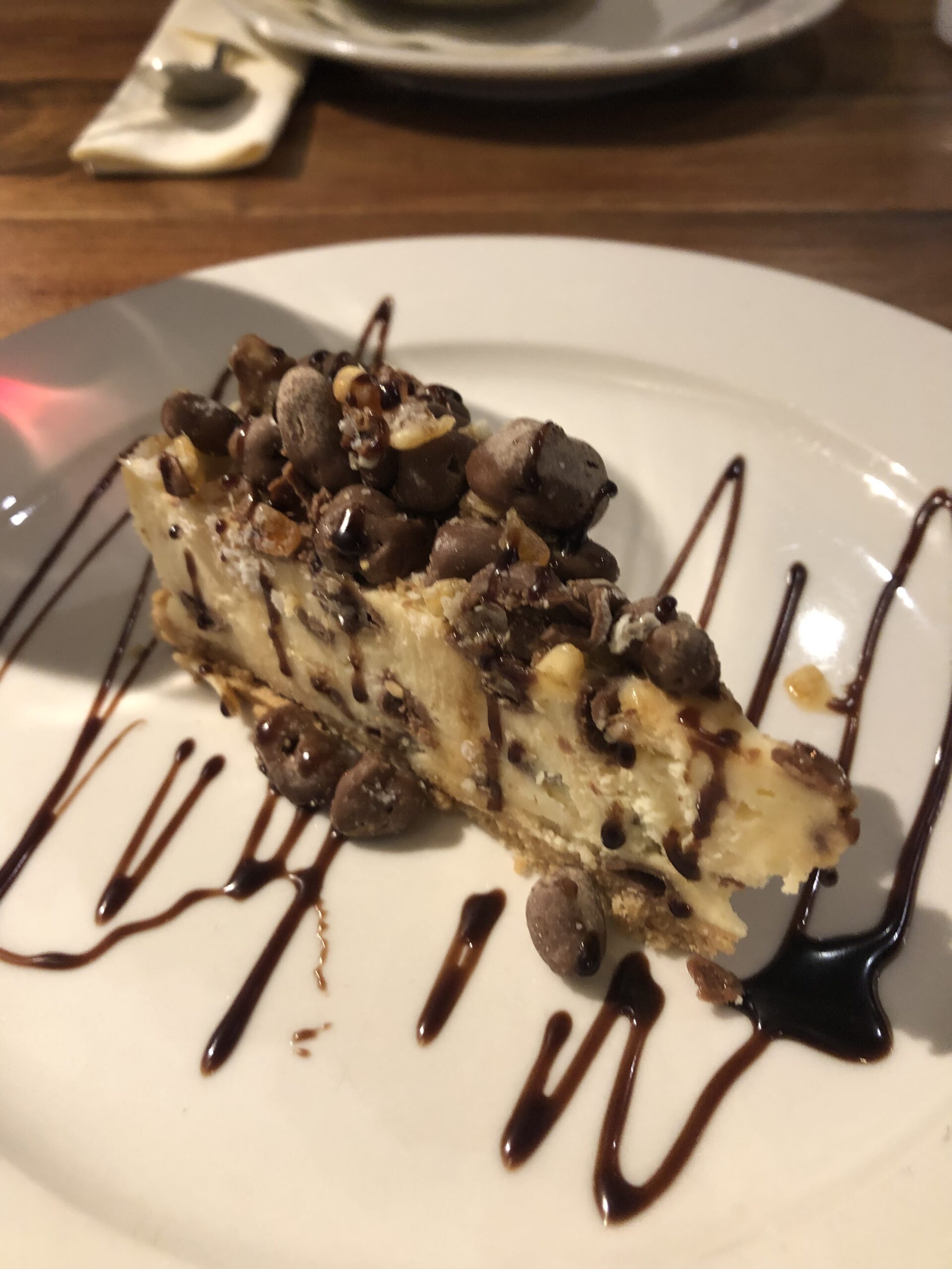 alt="slice of chocolate cheesecake"
