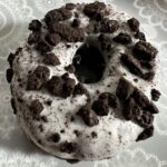 alt="oreo style doughnut"
