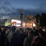 alt="crowd in front of of main stage"