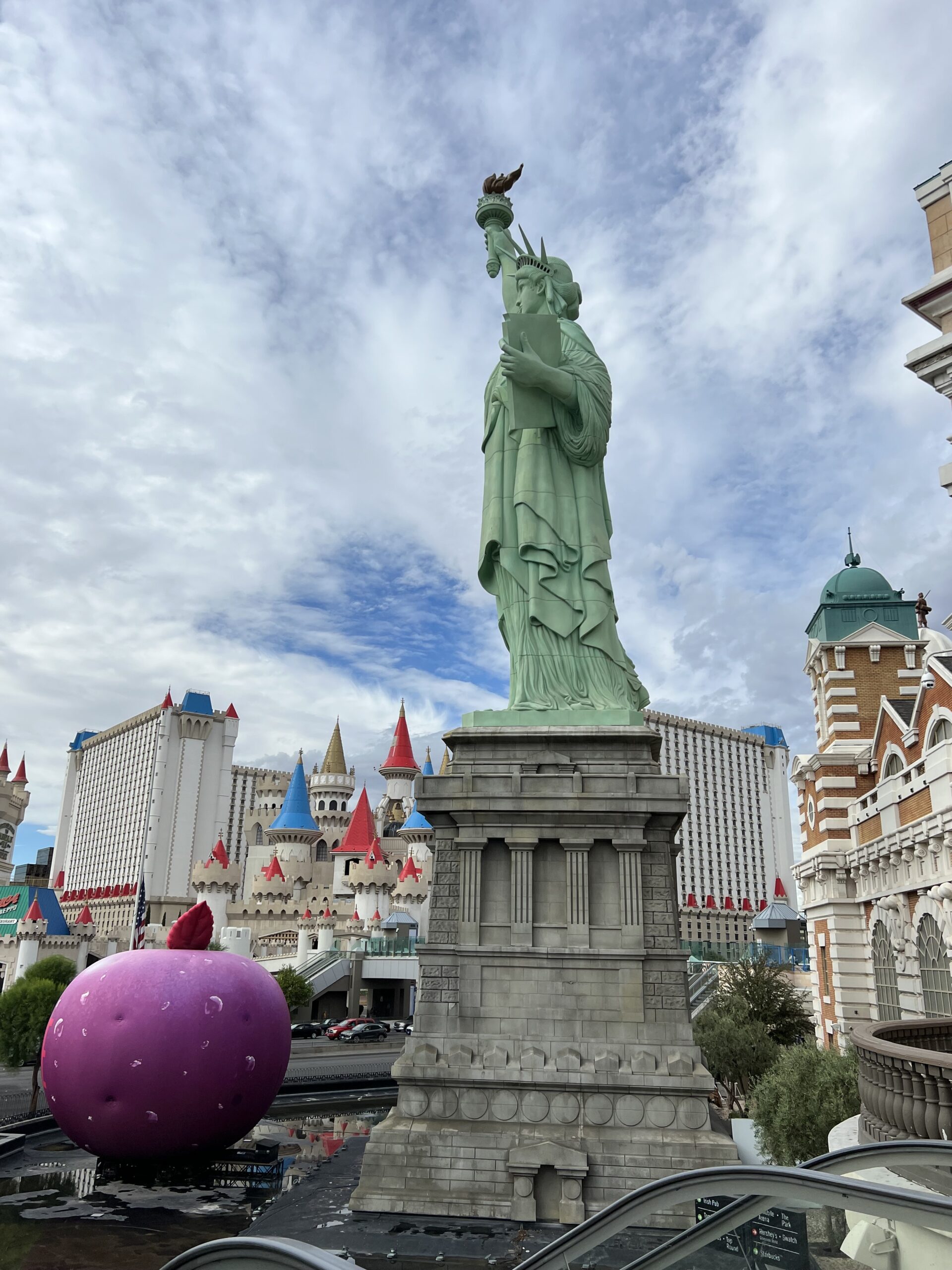 alt="statue of liberty"