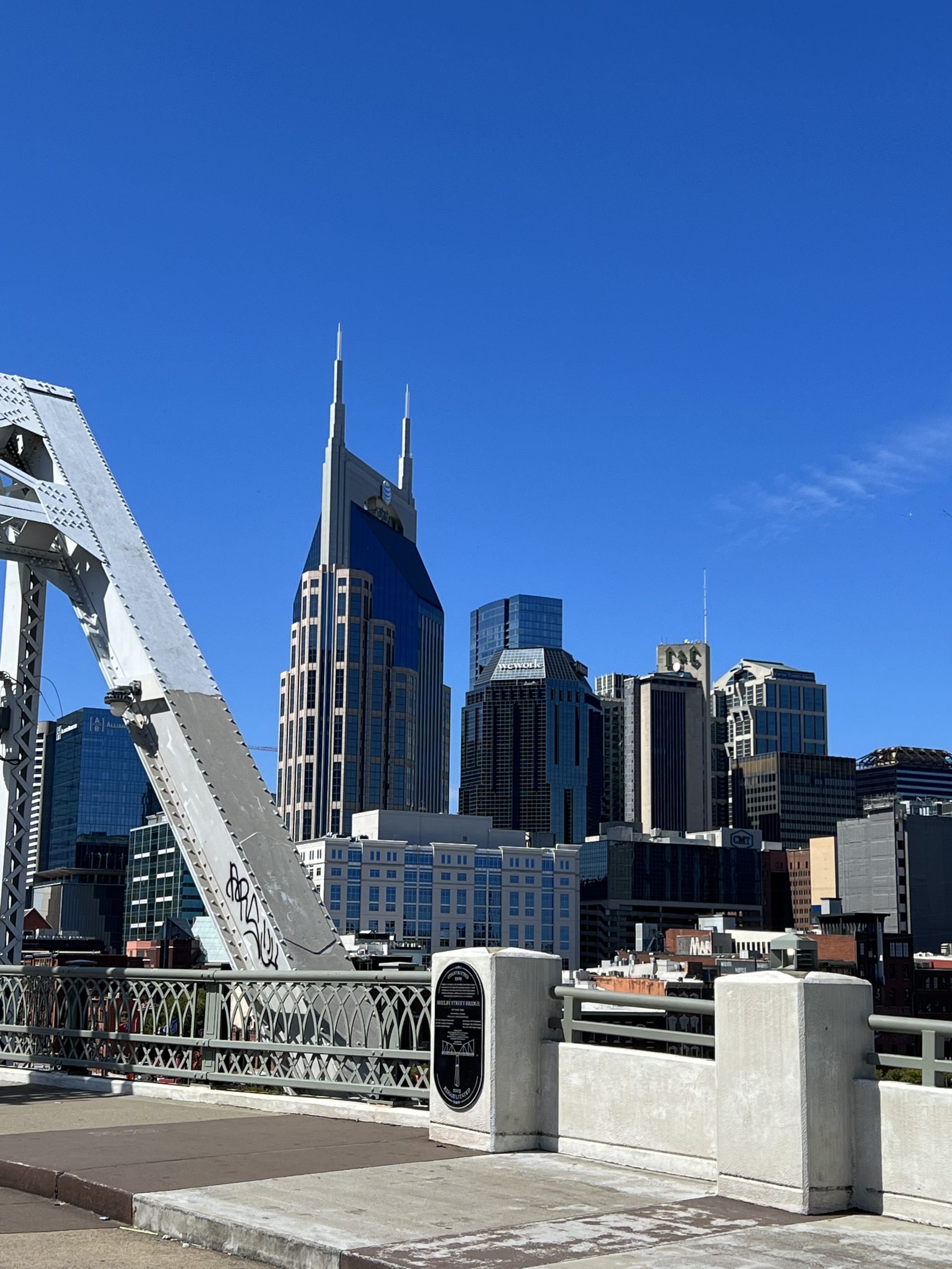 alt="modern buildings that form part of the skyline in Nashville"