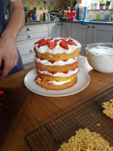 alt="strawberry gateaux"