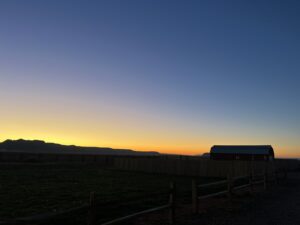 alt="night time sky at sunset"