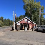alt="old wooden cafe on the Route 66'