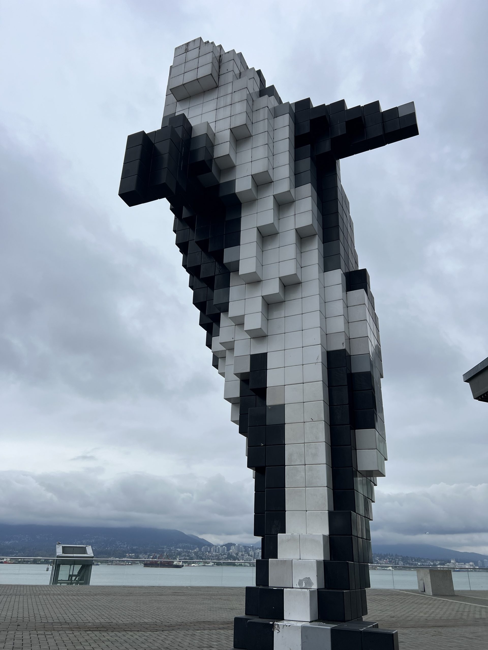 alt="lego whale"