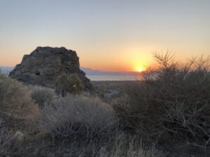 alt="sunrise over the mountains"